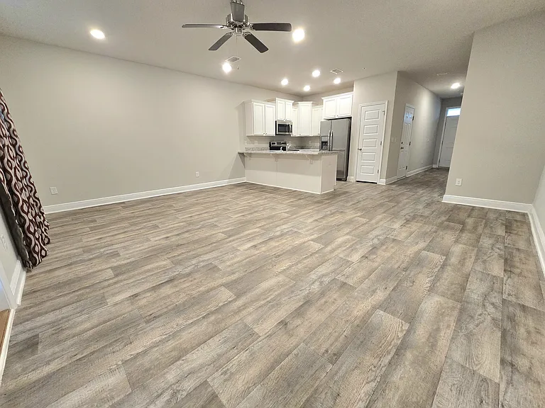 6012 Royal Port Ct — Photo 4