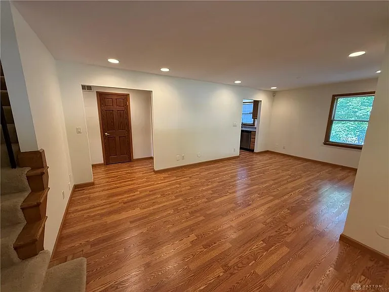 2162 Willowgrove Ave — Photo 6