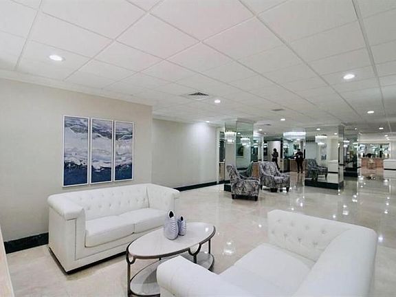 5th image of 3900 Galt Ocean Dr APT 914