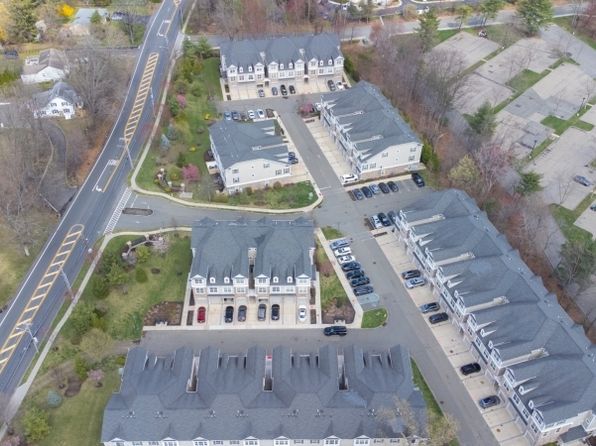 505 Lopez Ln, Morris Plains Boro, NJ 07950