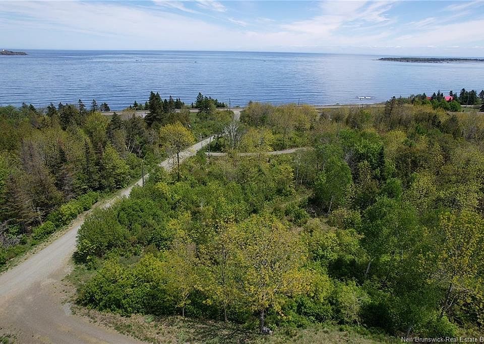 1st image of Wellington Dr