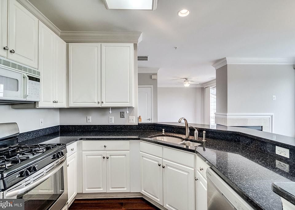1st image of 1725 W Braddock Pl #301