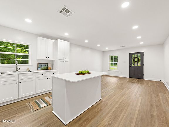 3rd image of 777 Sidney Dr