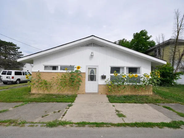 226 S Meridian St, Dunkirk, IN 47336