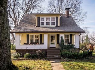 2804 Hikes Ln, Louisville, KY 40218