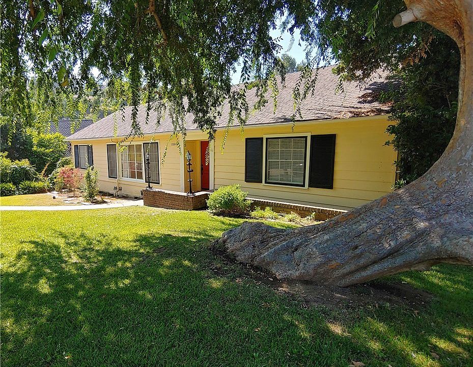 1st image of 13516 Sycamore Dr