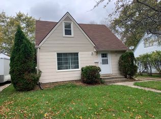 8626 W Stuth Ave, West Allis, WI 53227