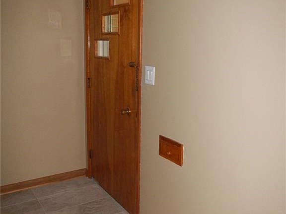 3rd image of 4121 Jeanne Dr