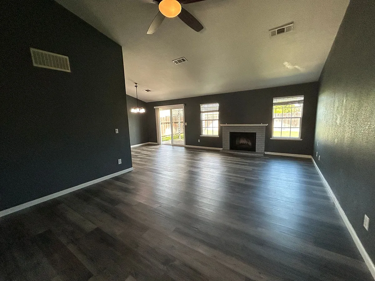 Building Photo - 3086 Beverly Ct