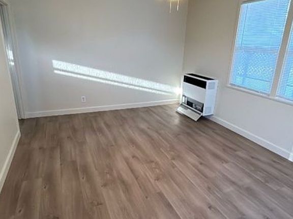 3rd image of 78 Barnes Ln