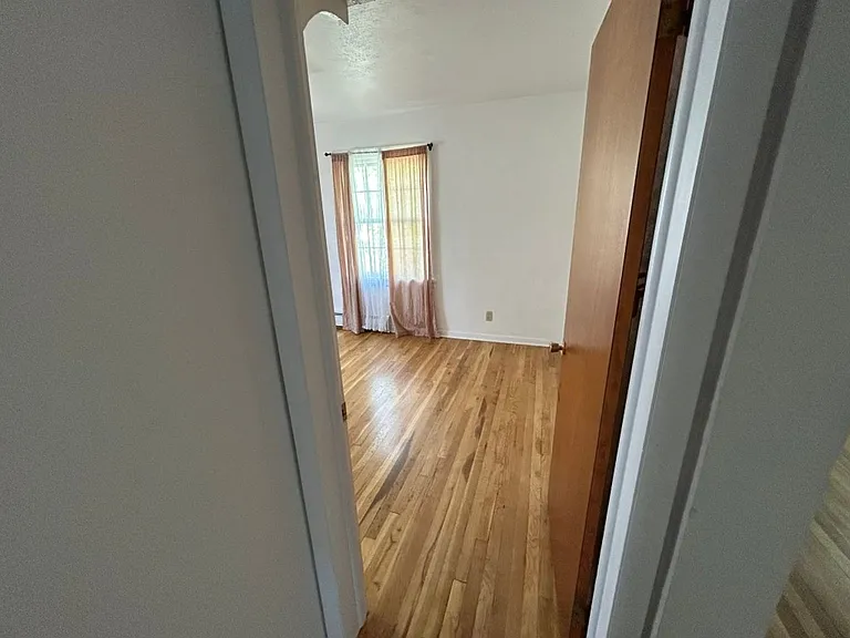 1013 E Park Ave — Photo 8