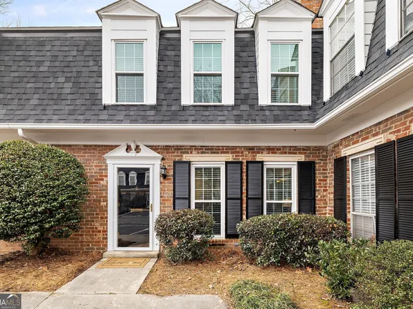 7 Palace Green Pl NW, Atlanta, GA 30318