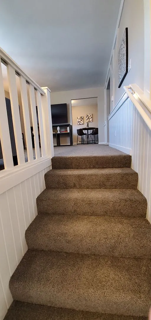 219 Maxwell Street — Photo 4