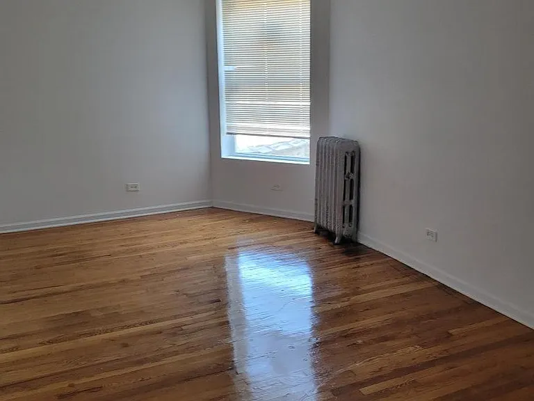 6813 S Harper Ave #2 — Photo 7