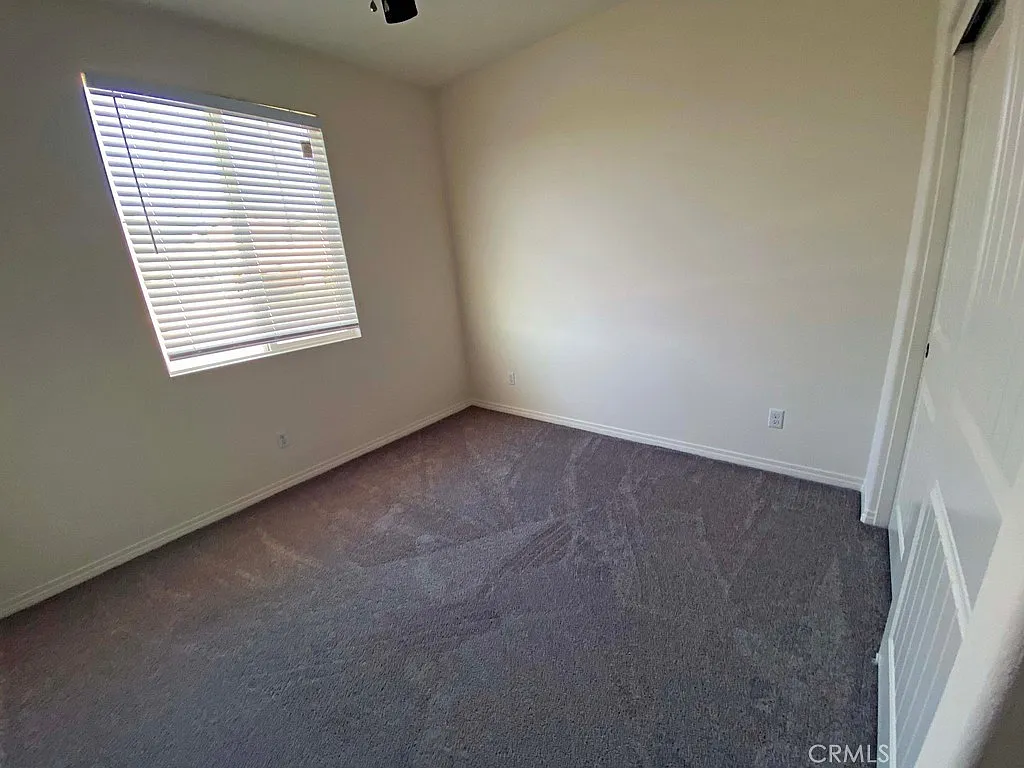 5 bed, 3389 sqft, $4,200 — Photo 2