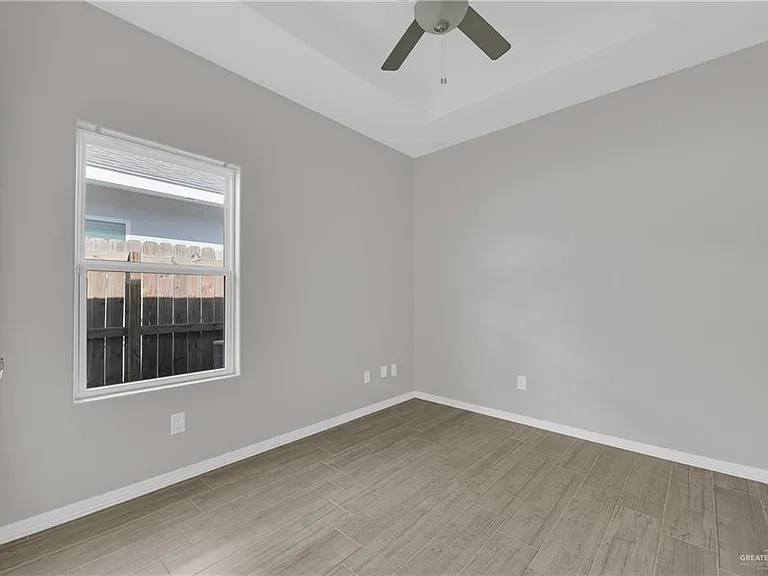 5201 N Winona Dr #3 — Photo 9