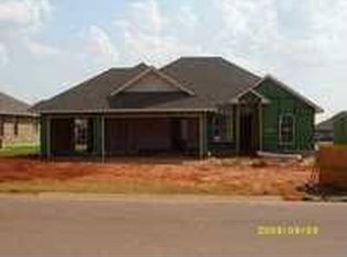 1816 NE 32nd St, Moore, OK 73160