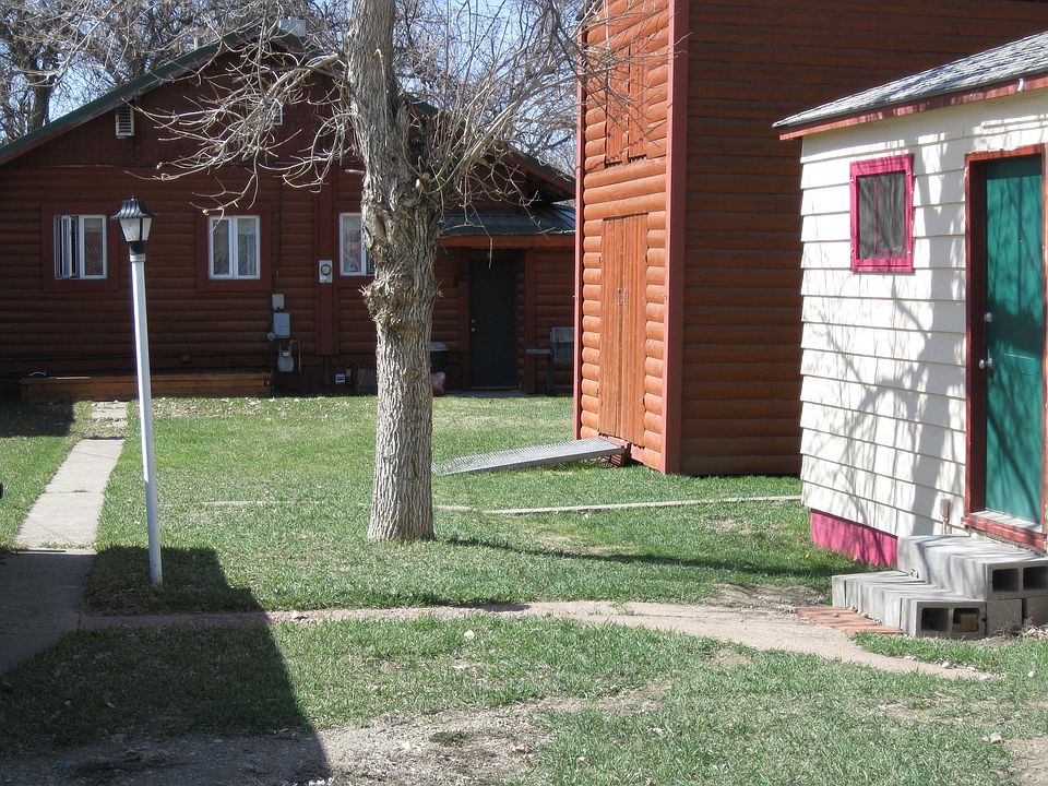 2nd image of 811 6th Ave