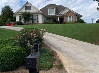 530 Sterling Water Dr, Monroe, GA