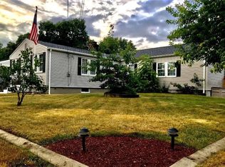 104 Glen Dr, Warwick, RI 02889