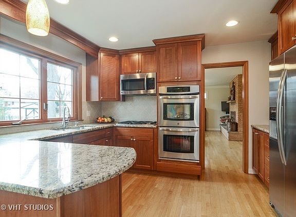 5th image of 615 S Kennicott Ave