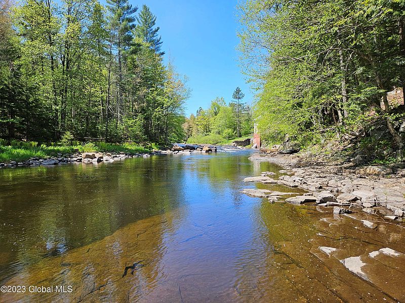 3rd image of 1245 Cedar River Road
