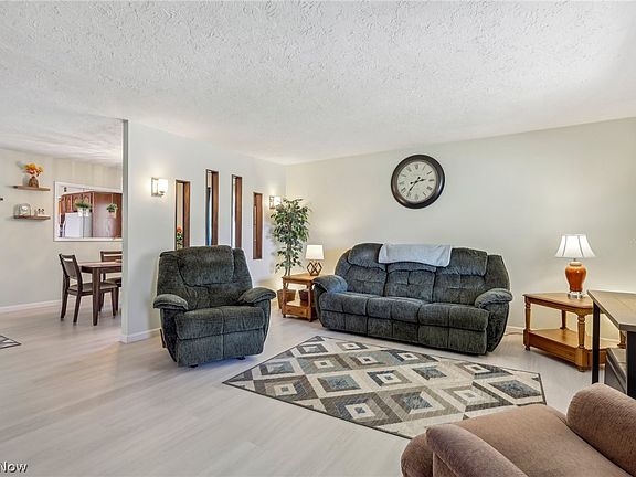 4th image of 403 Saint Lawrence Blvd