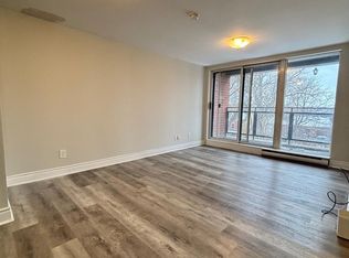 99 Bellevue Ave #14, Toronto, ON M5T2N8