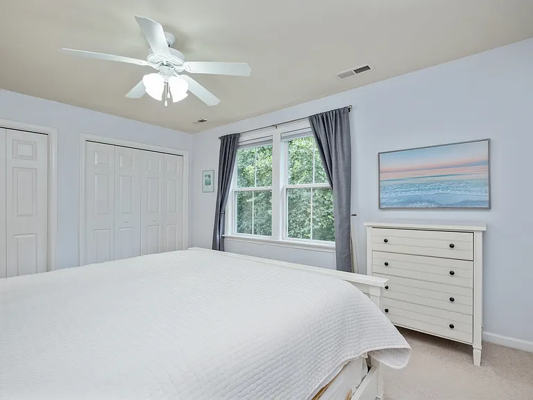 100 Melbourne Park Cir #B — Photo 11