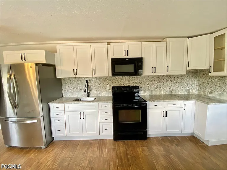 106 Leeland Heights Blvd W — Photo 9