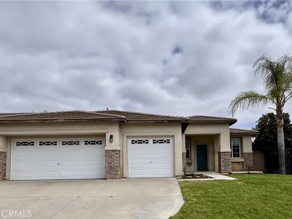 15068 Knollwood St, Lake Elsinore, CA 92530