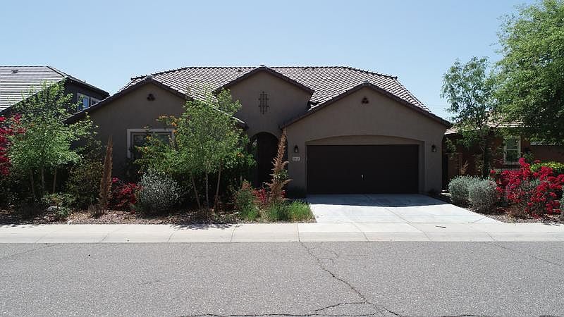 1st image of 2917 W Dunbar Dr