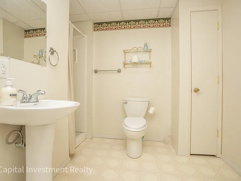 811 E Lincoln St #A — Photo 20