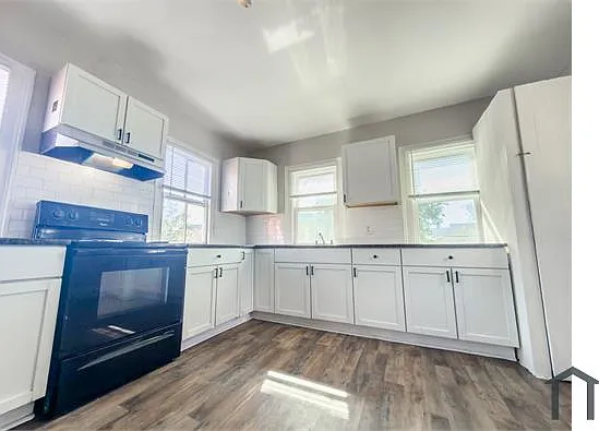 2 bed, 1109 sqft, $2,400 — Photo 2