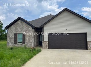158 Buckhorn Cir, Weaver, AL 36277