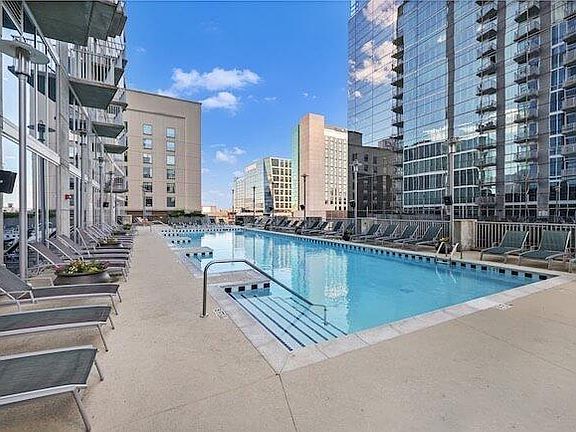 4th image of 301 Demonbreun St Unit 210