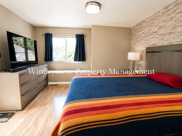 1087 NW Brinkley Ct — Photo 8