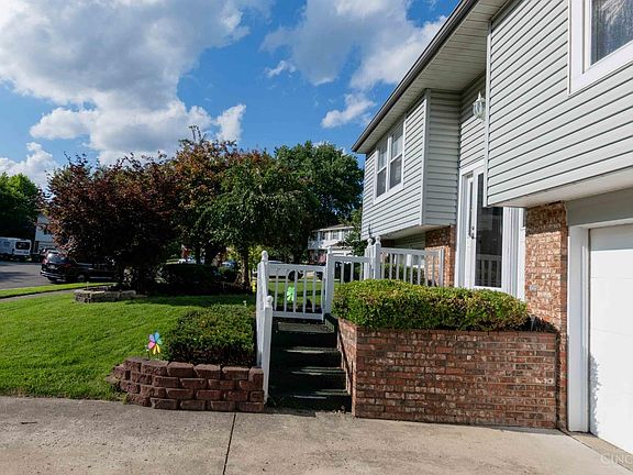3rd image of 784 Forsythe Pl