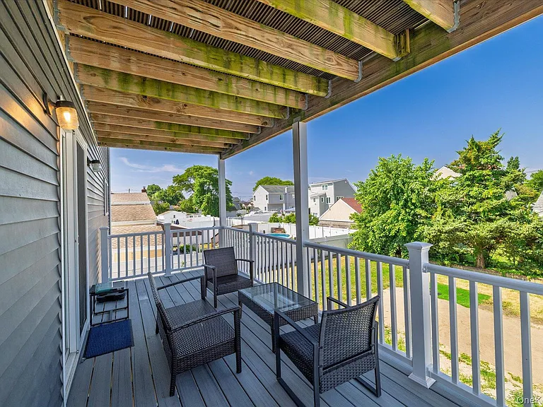 740 S Ocean Ave — Photo 27