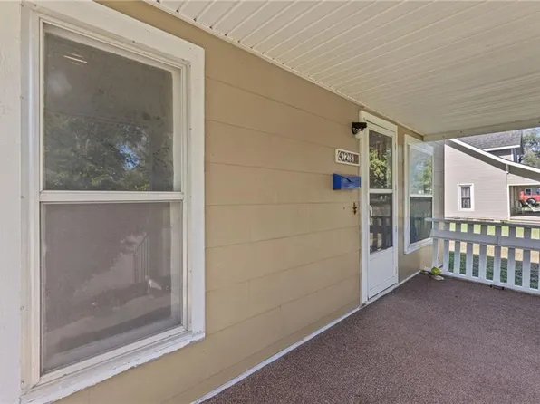 428 S 2nd St, Iola, KS 66749