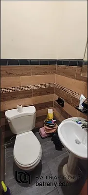 Rented by Batra Group Inc | media 12