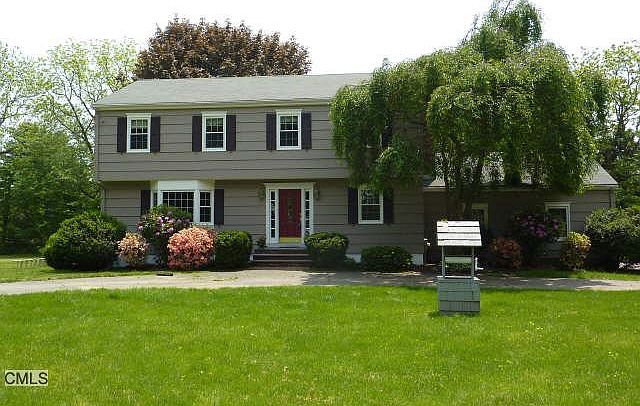 Center Hall Colonial w/ pool