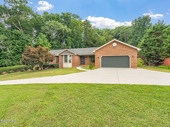 2nd image of 7814 Eden Ln