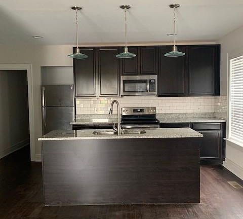 2nd image of 1553 Tamm Ave #1553