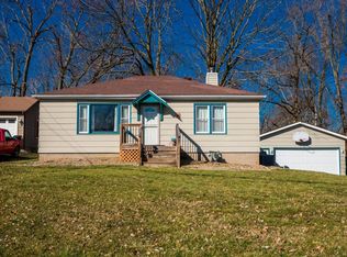 612 Sycamore St, Highland, IL 62249