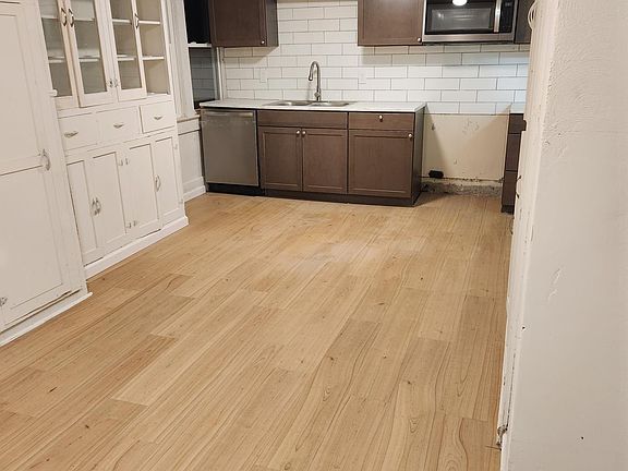 5th image of 348 1/2 Garfield Ave #1/2