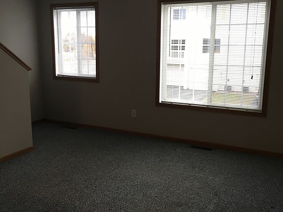 livingroom 12 x 16