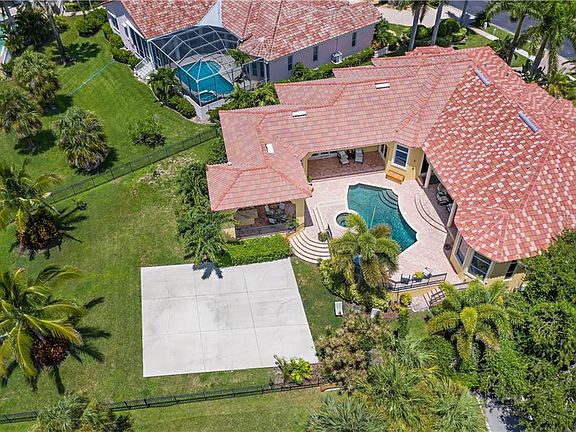 2nd image of 6308 Pasadena Point Blvd