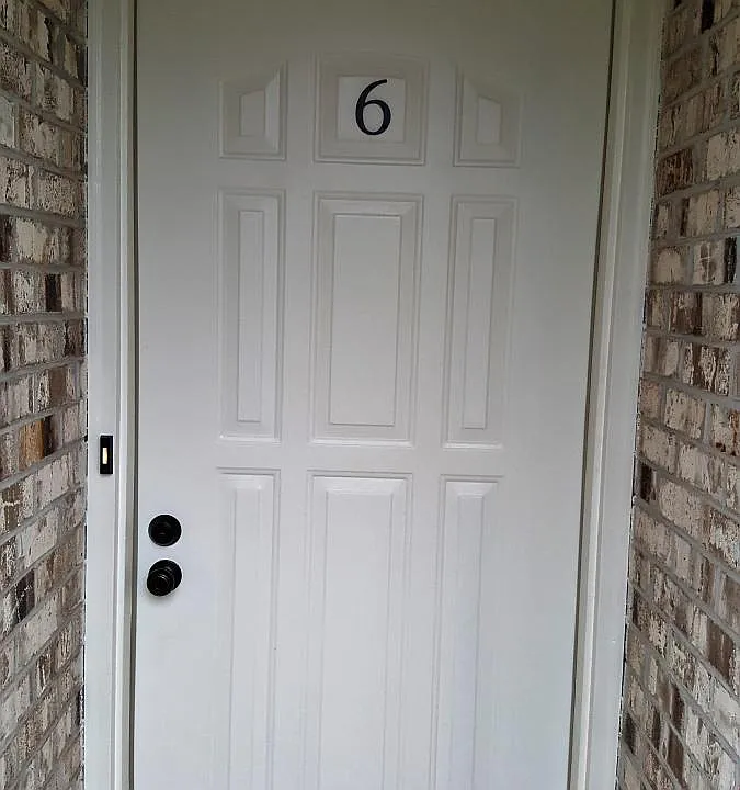 SL229-06 - Front Door_10042019