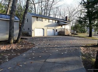 49 Dennis St, Skowhegan, ME 04976